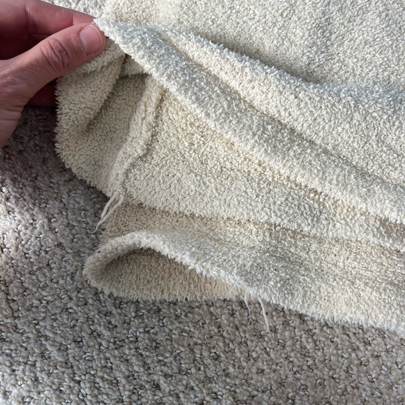 Fuzzy matching set — crop top and lounge pants - Picture 9 of 9